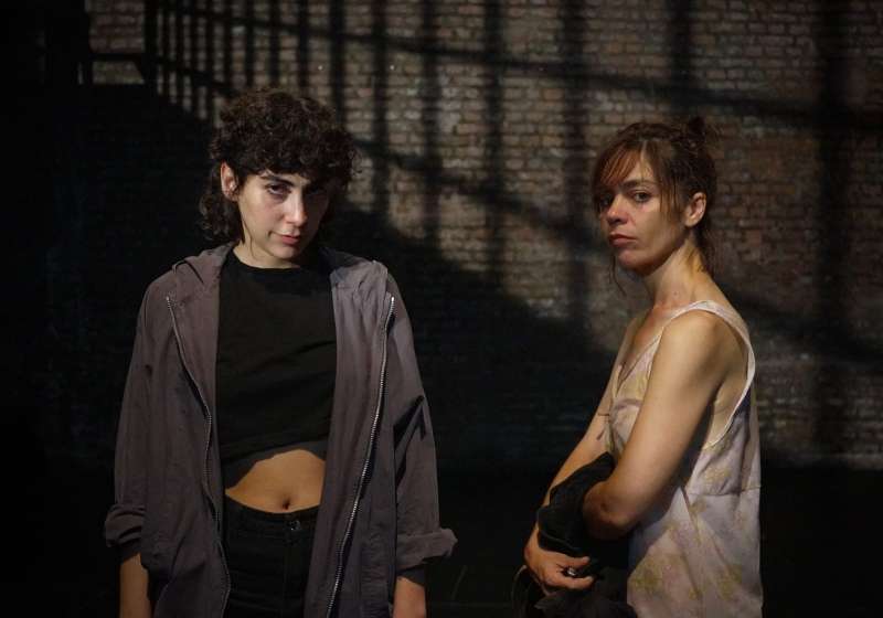 Clandestina