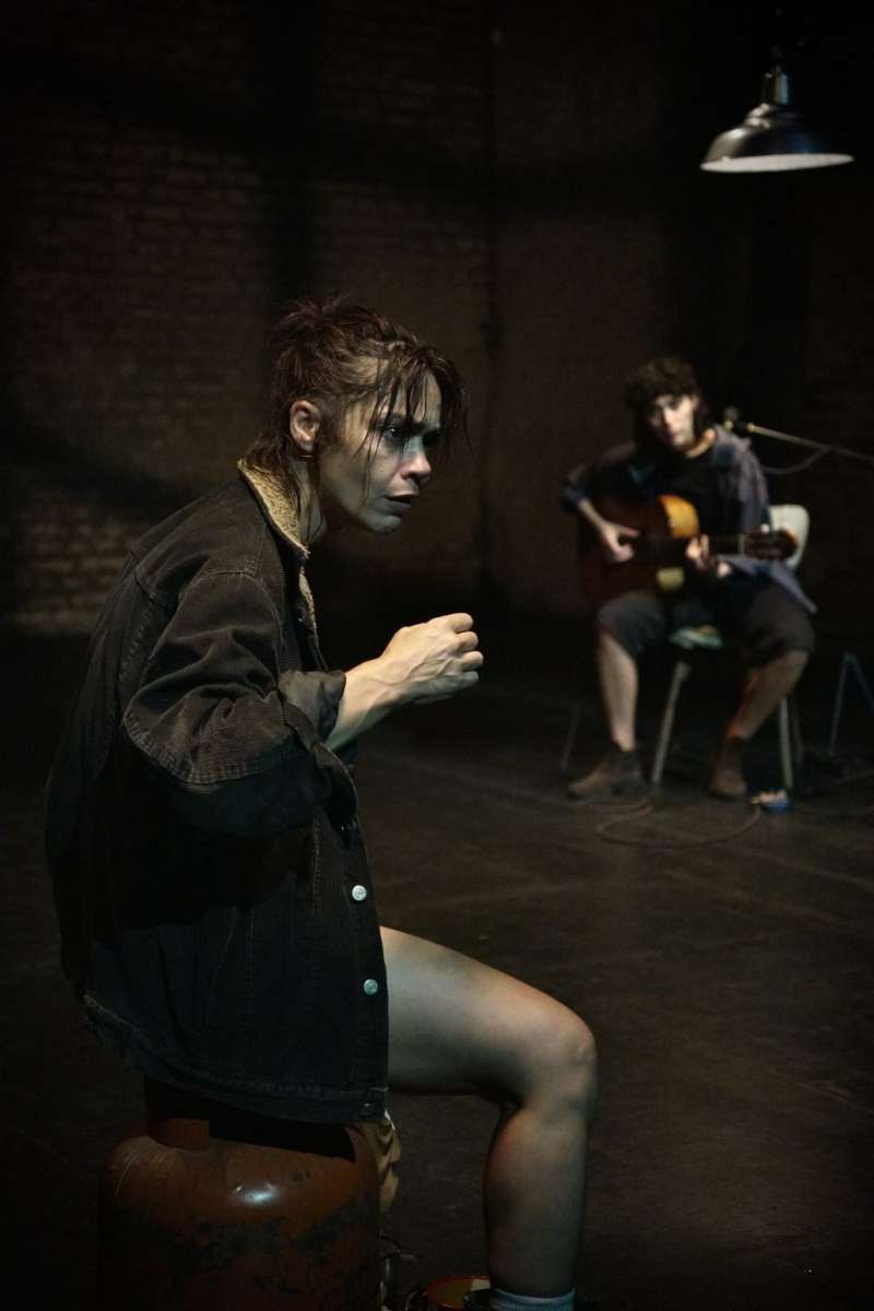 clandestina