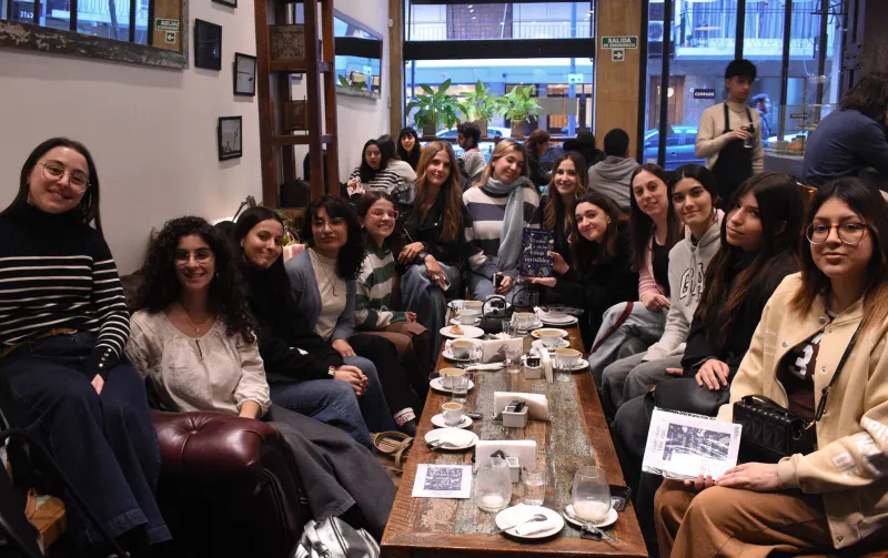 Camila Morana y su grupo de lectura